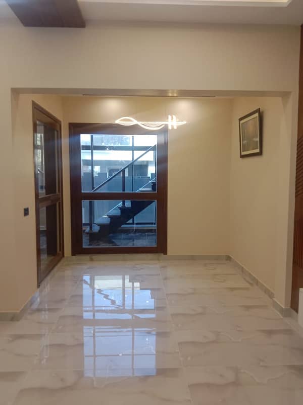 10 Marla House Available for Sale in Royal Orchard in Multan 25