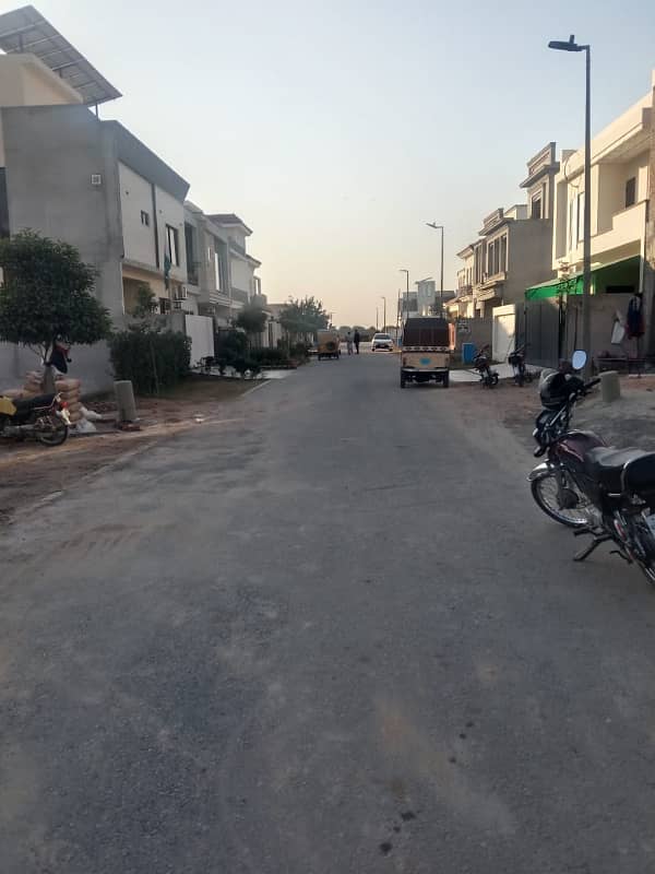 10 Marla House Available for Sale in Royal Orchard in Multan 39