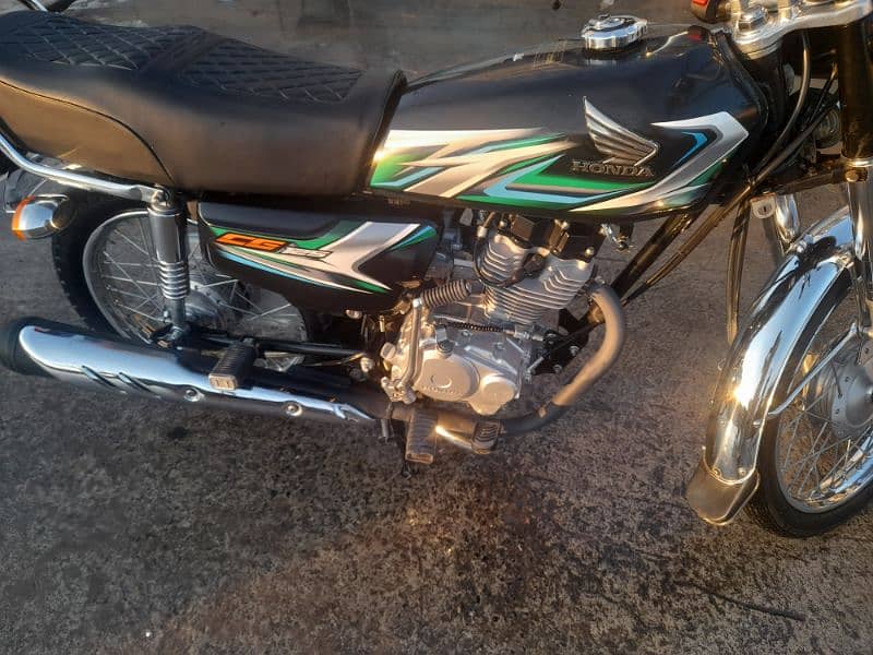 Honda 125 Islamabad number 6