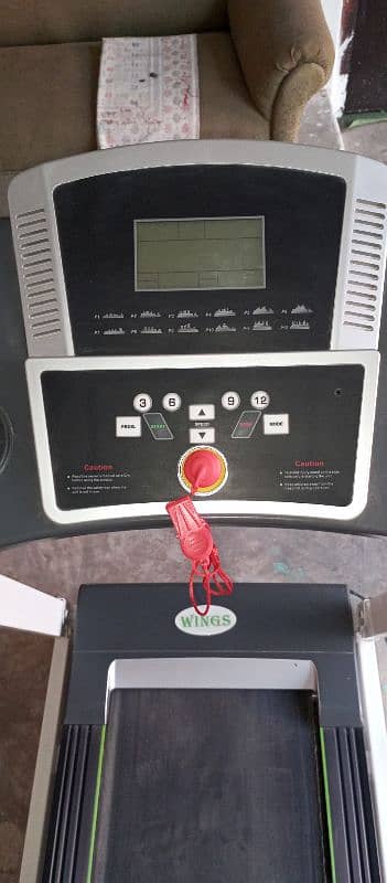 excellent condition (10/10) trademil machine (running machine) 4