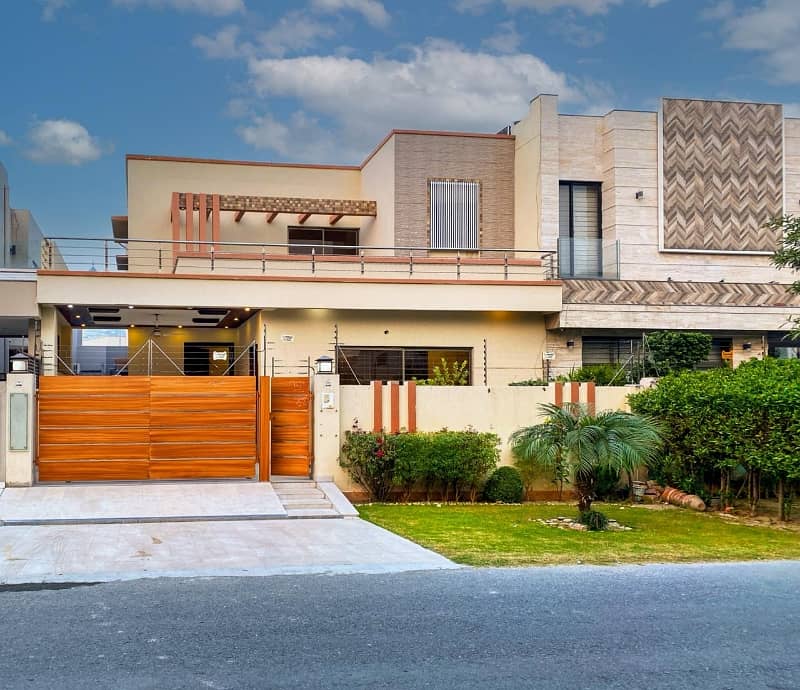 10 Marla Out Class Stylish Luxury Bungalow For Rent In DHA Phase 6 Lahore 0