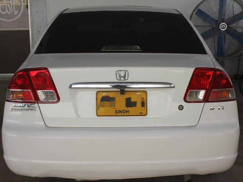 Honda Civic Prosmetic 2004 Automatic 1