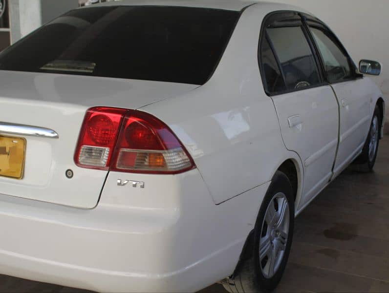 Honda Civic Prosmetic 2004 Automatic 3