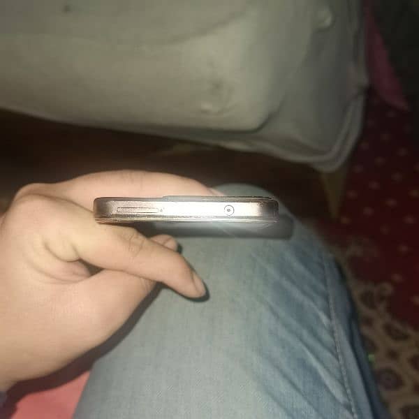 vivo y27s 8/128 urgent for sale 3