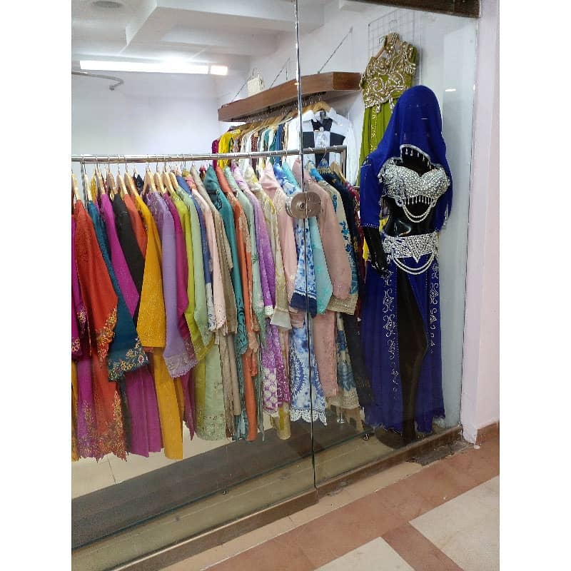 1000 Square Feet Shop In Gulberg Is Available For Rent 11