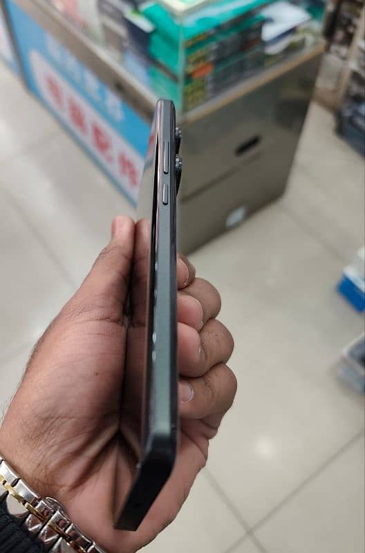 Redmi note 13 pro plus 16+512 3