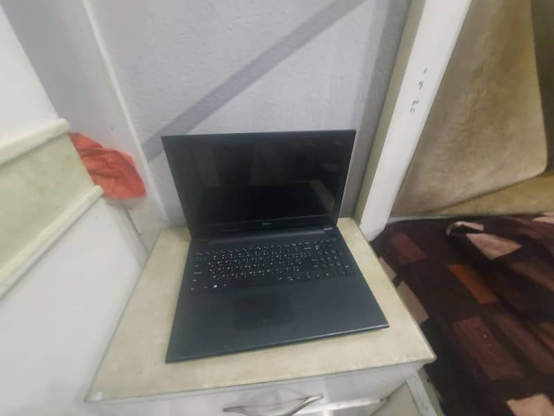 Cheap laptop for students. This laptop is of company dell inspiron 3000 1