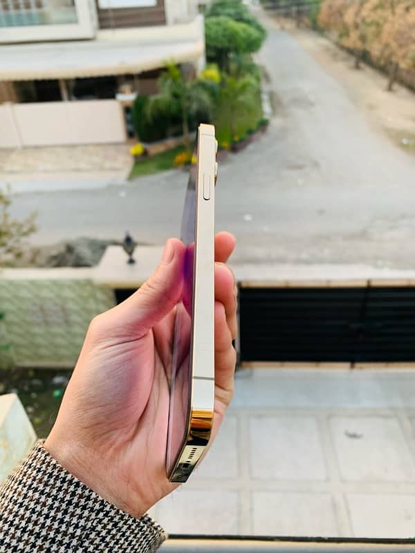 iphone 12ProMax 256GB PTA Approved 5