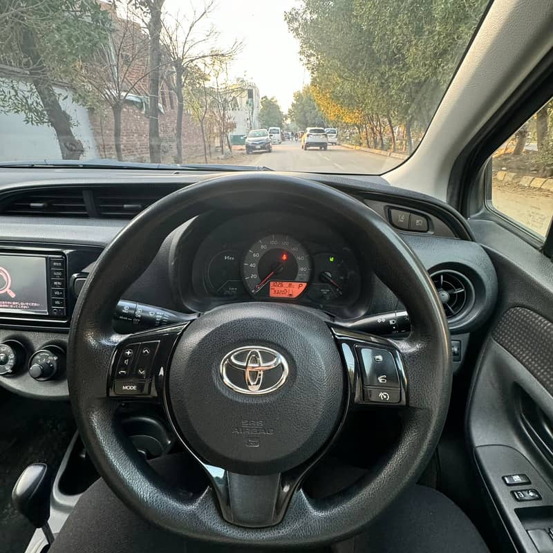 Toyota Vitz 2017 10