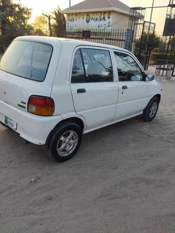 Daihatsu Cuore 2006 1