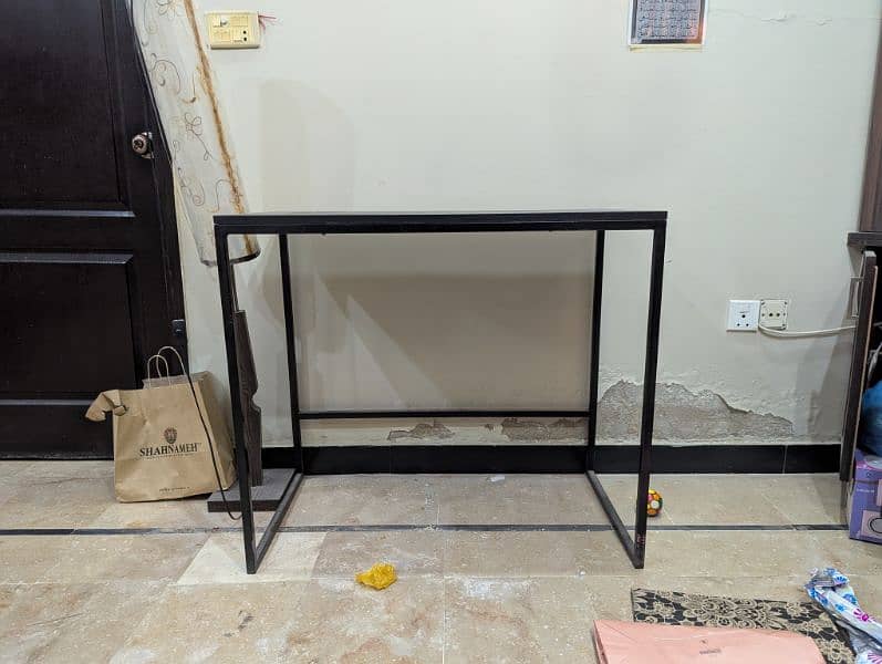 Computer Table With Metal Frame 2