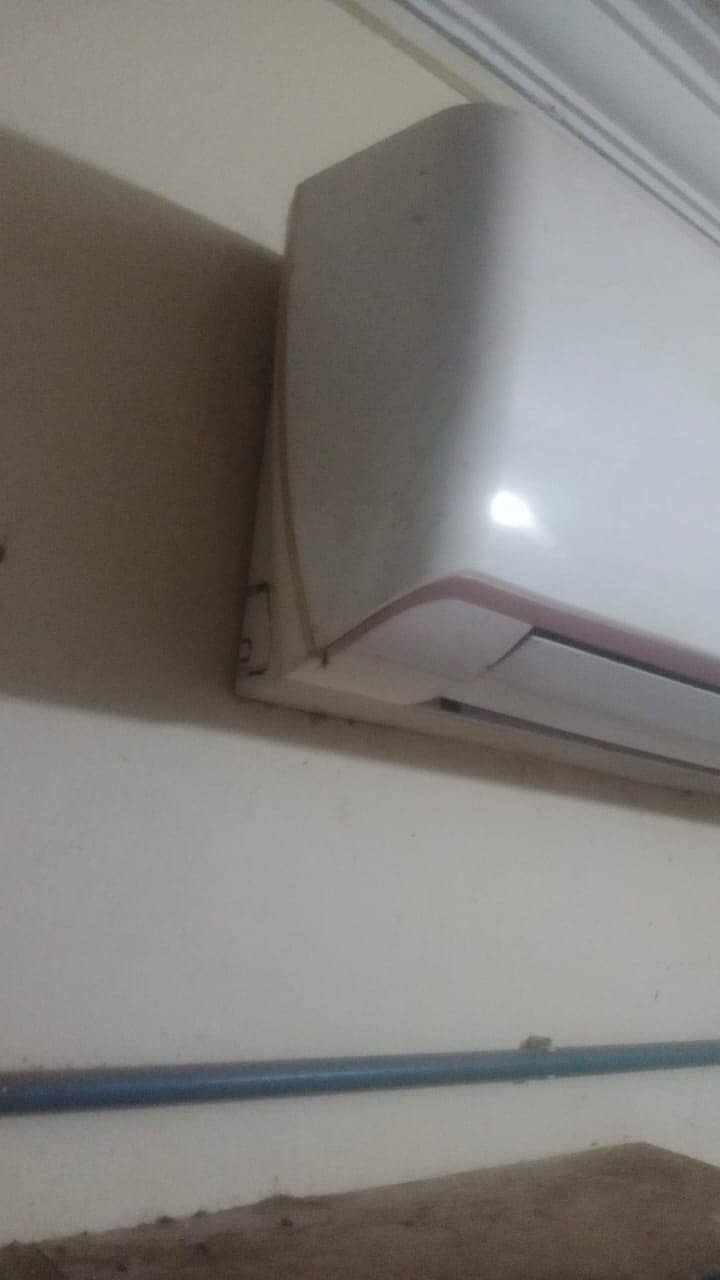 1.5 ton DC inverter (Multan chowk kumara wala) 0