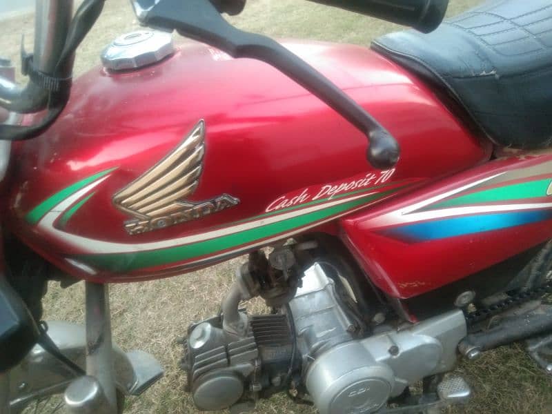 Honda CD70 6