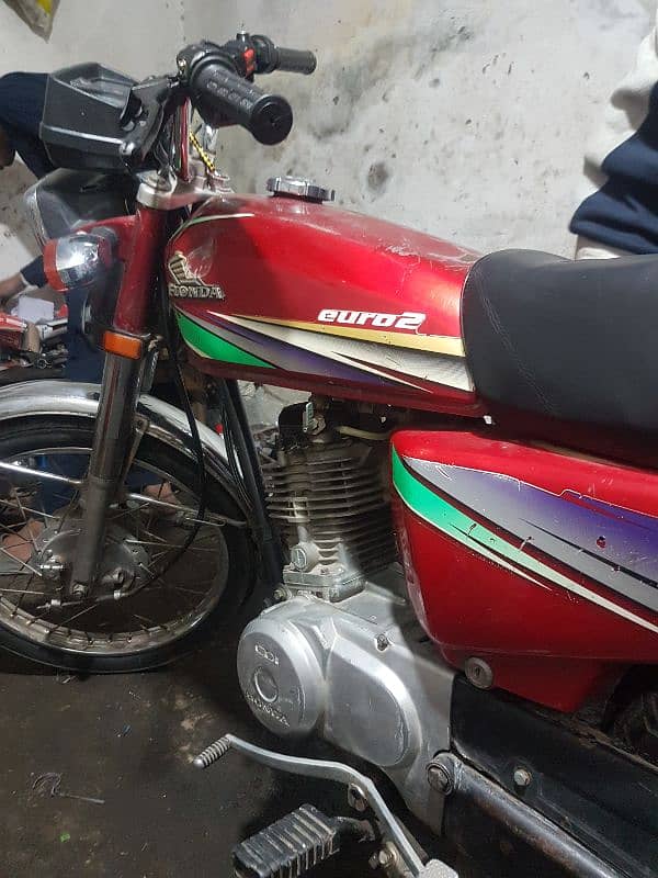 Honda 125 2012 model k tanki tapy ha 4