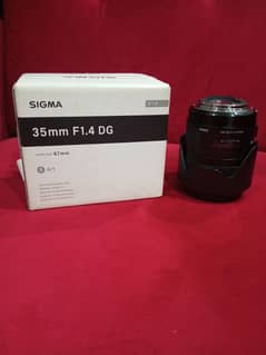 sigma lens 35mm F1.4 DG HSM Canon for sale slightly used.