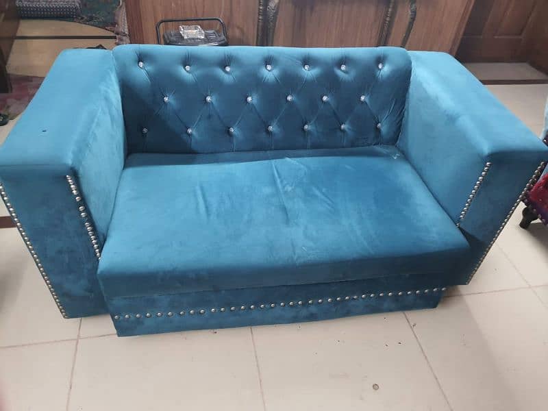 beautiful 6 seat valvet. sofa set 1