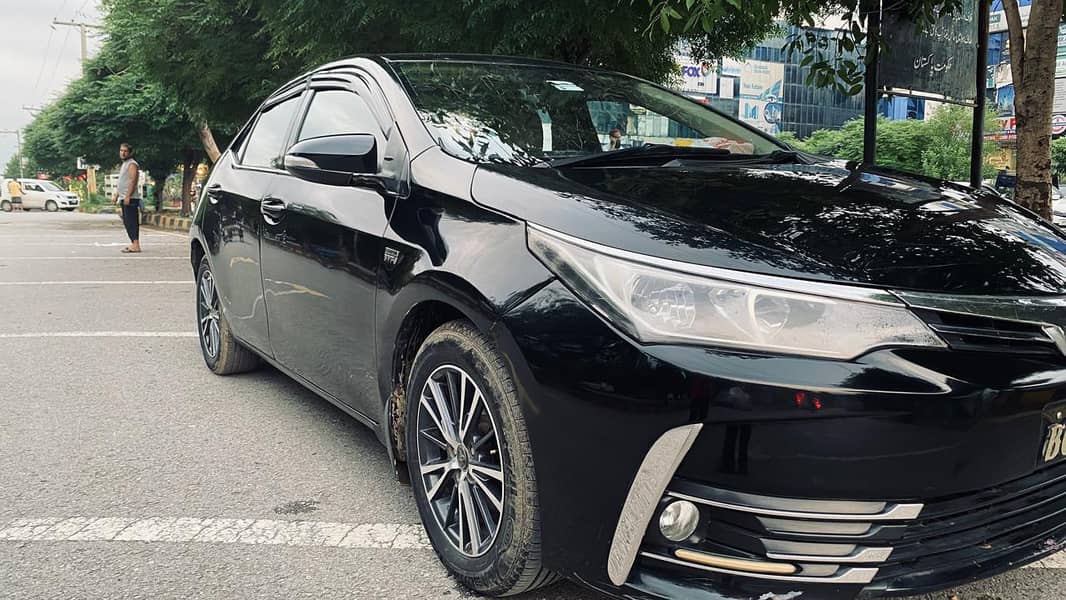 Toyota Corolla Altis 2014 0