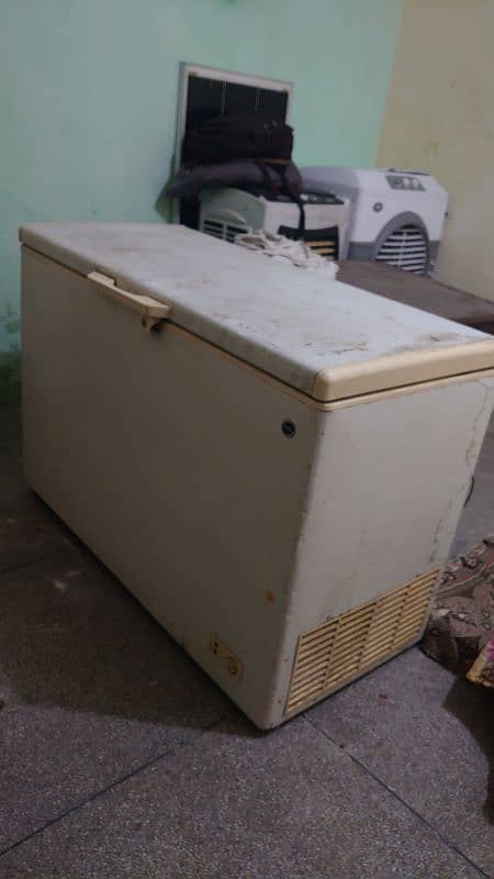 PEL freezer urgent sale 2