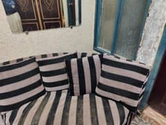 2 seater sofa 10/8 condition no foult