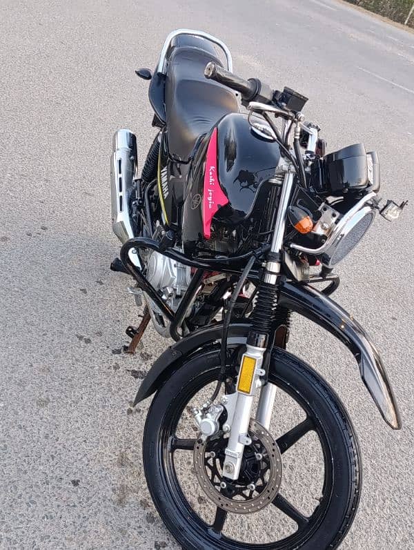 Urgent sale YAMAHA YBR G 125 0