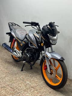 honda cb150f 2022 model ( 6000km used )