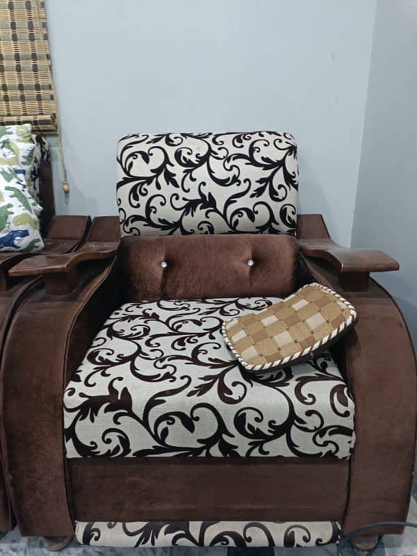 Sofa set 5 seater 3