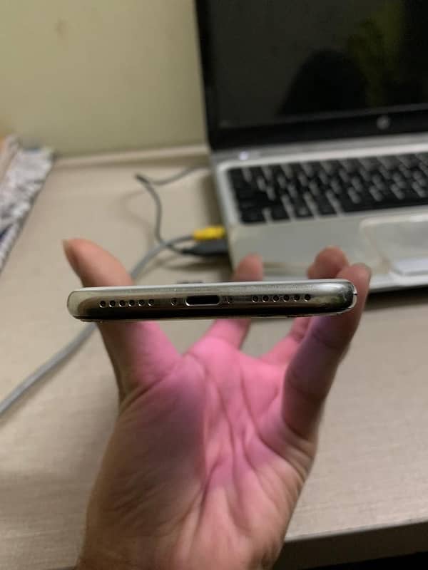 Iphone X 64 GB PTA 3