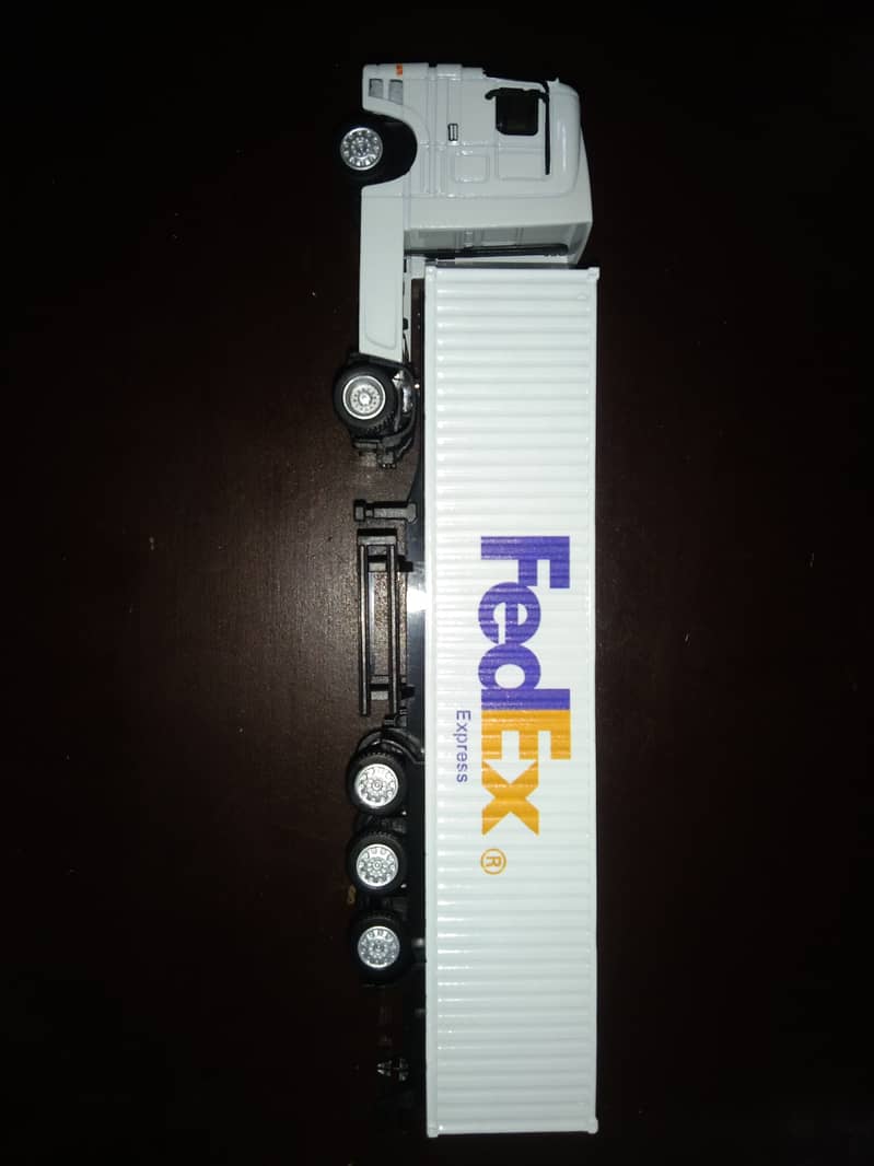 FedEx Container Truck Diecast licensed Model Collectables 3