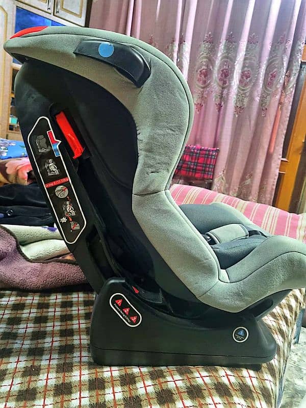 Tinnies Car Seat for sale in very good mint condition 3