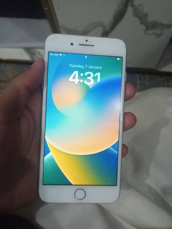 iphone 8plus. Non Pta  64gb.  hlt 76 0