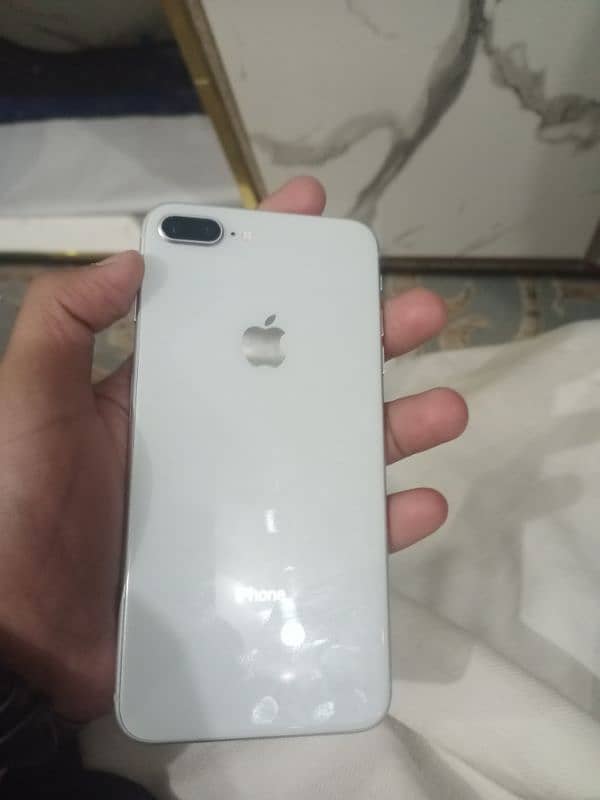 iphone 8plus. Non Pta  64gb.  hlt 76 1