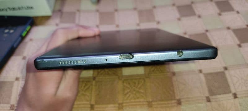 galaxy tab a7 lite 10/9. condition 6