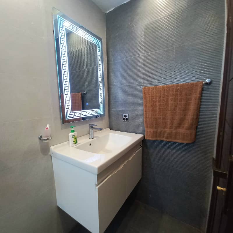 1 BedRoom Brand New Luxury Fully Furnished Appartment For Sale in Sector E Bahria Town Lahore 11