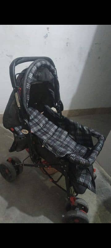 pram nest for baby to toddler new born to 3 years, good  for grocery. 0