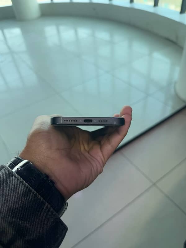 iphone 15 pro max jv black titanium 0