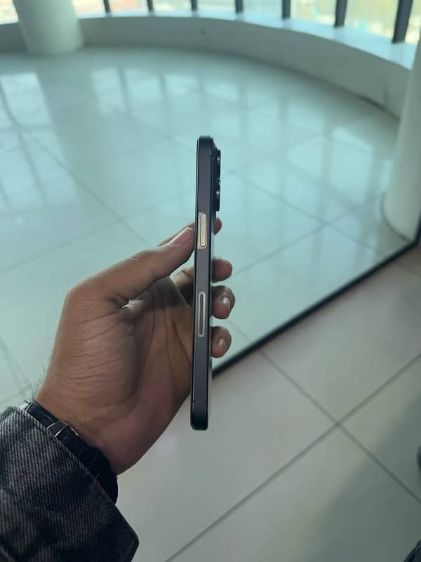 iphone 15 pro max jv black titanium 2