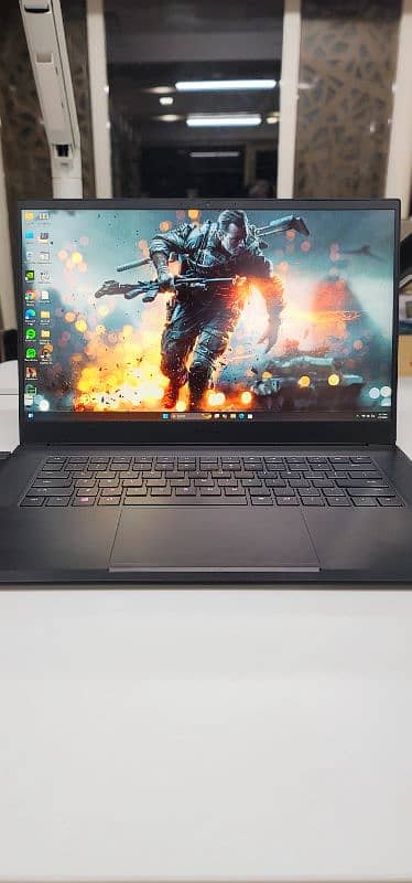 Gaming Laptop Razer Blade RZ09-02 CORE i7 8TH Gen GTX 1070 1