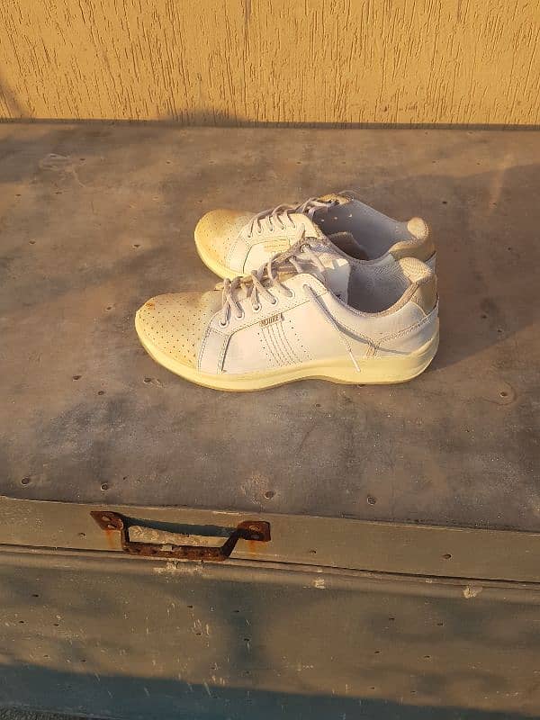 Ndure Used Shoes 1