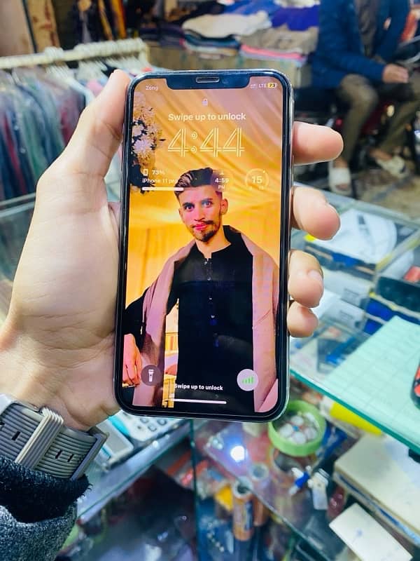 iPhone 11 pro 64GB Pta Approved 0