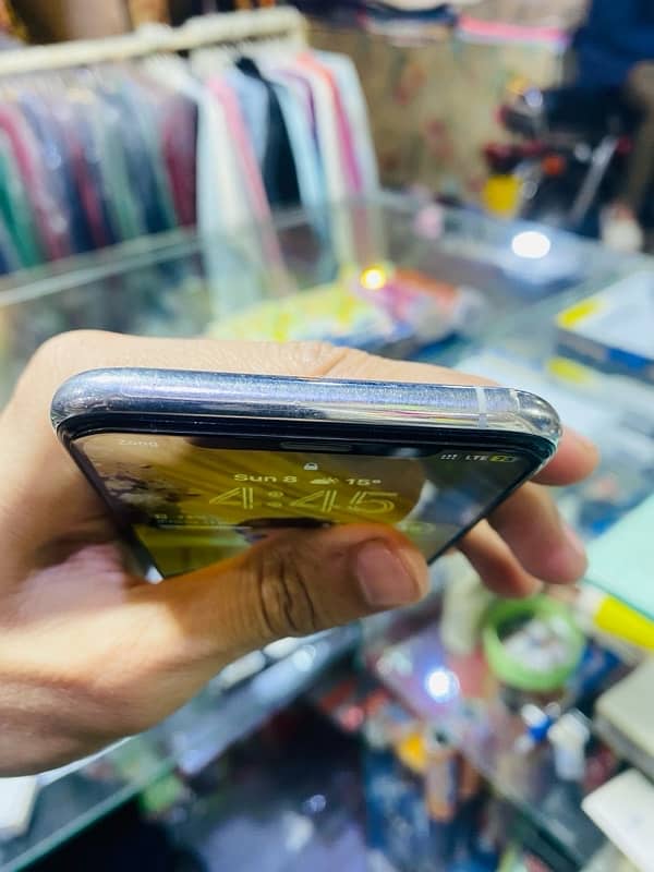 iPhone 11 pro 64GB Pta Approved 2