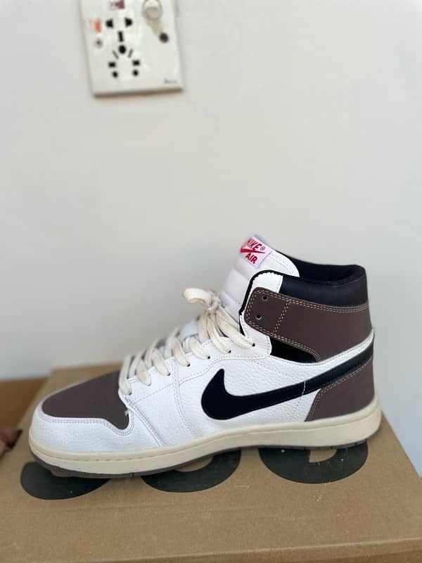 Air Jordan 1 High "Travis Scott" 3