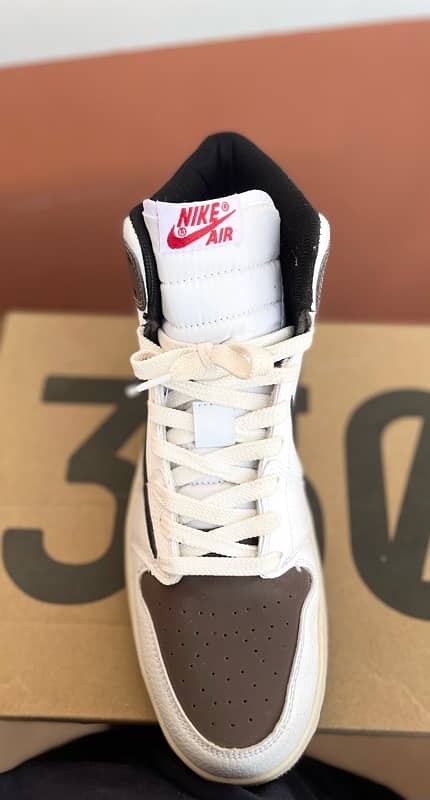 Air Jordan 1 High "Travis Scott" 4