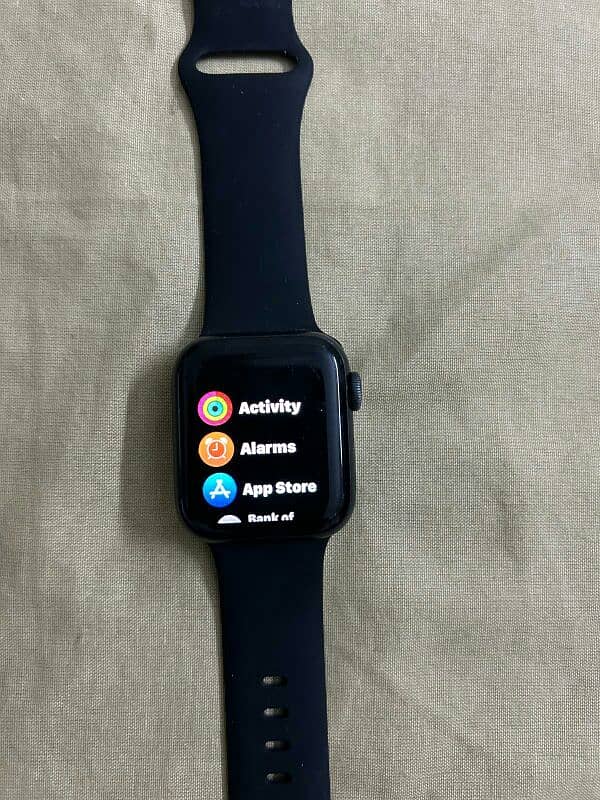 apple watch 6 40mm used with charger 2