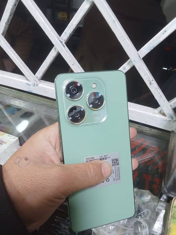 TECNO SPARK 20 Pro 8/256 original mobile and charger available 0