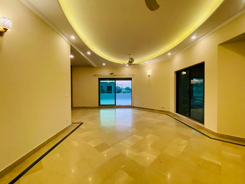 2 Kanal Fully Maintained Luxury House For Rent In DHA Phase 3 24