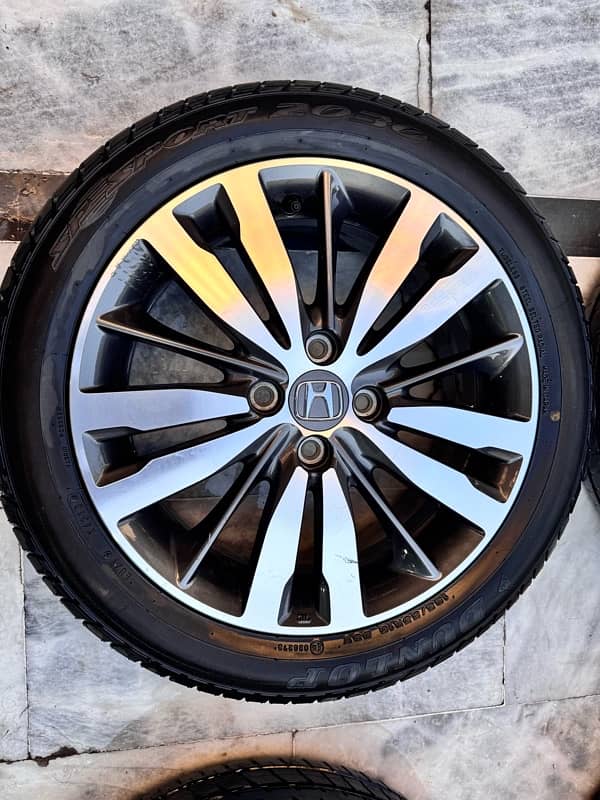 HONDA ORIGNAL 16 SIZE RIM TYRE 3