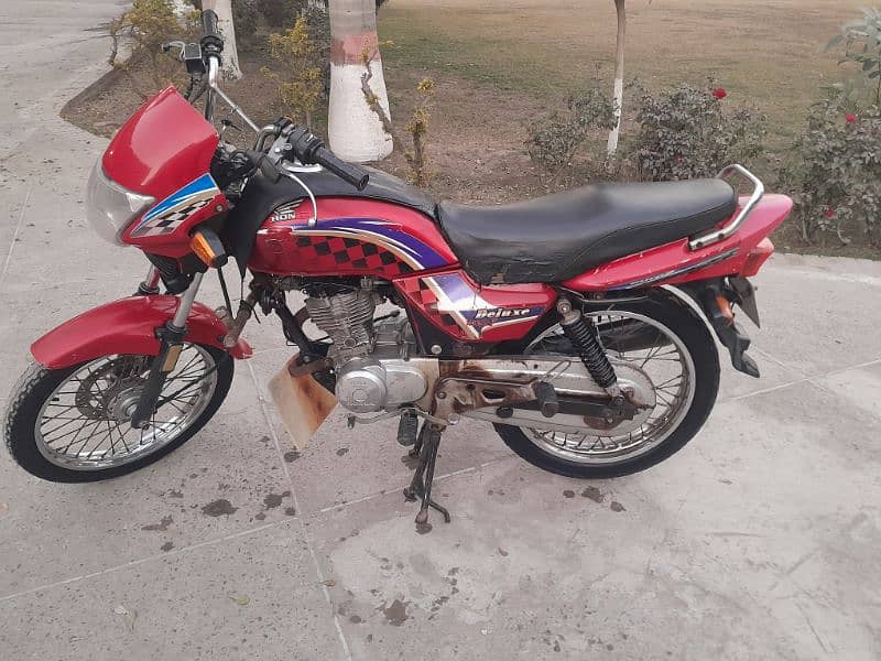 Personal Used Honda CG-125 Delux in Excellent Condition 1