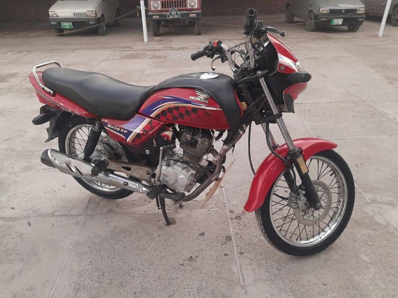 Personal Used Honda CG-125 Delux in Excellent Condition 2