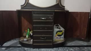 mirror dressing table with 3 mid drawers and 2 side drawers