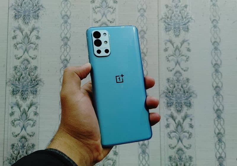 OnePlus 9r 8/256Gb Dual Sim approved 10/10 Mint Condition 8